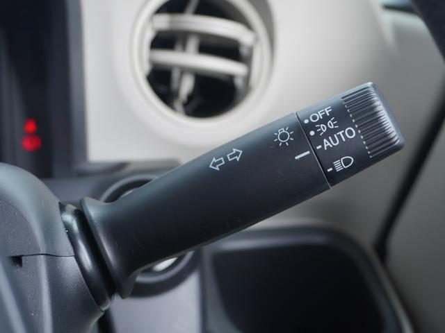 �y�I�[�g���C�g�z���̖͂��邳�ɉ����Ď����Ńw�b�h���C�g�̓_���E�������ł���@�\�ł��B���C�g�̕t���Y��E�����Y��Ȃǂ������Ȃ�A�J�̓���[���̑��s�����S�B�g���l���ʉߎ����֗��ł�