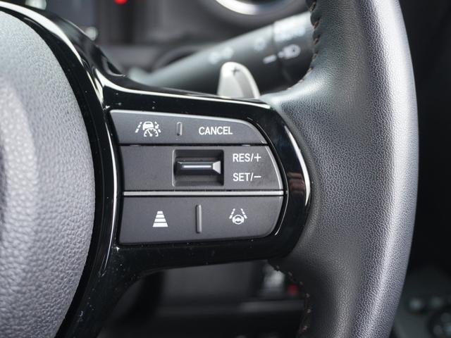 �y�A�_�v�e�B�u�N���[�Y�R���g���[���z�X�e�A�����O�̃X�C�b�`�𑀍삷��ƃ~���g���[�_�[�Ő�s�ԂƂ̋����𑪒�B�ݒ��K�؂ɕۂ��Ȃ�������E�����A����ɒ�~�܂Ŏ����ɒǏ]���܂��B