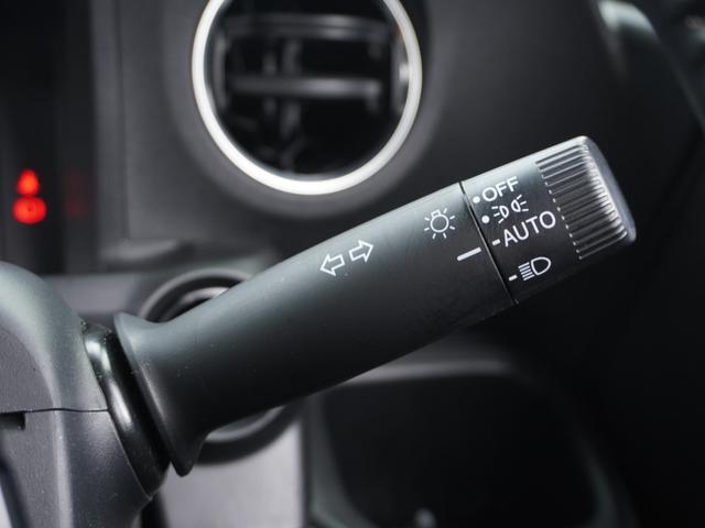 �y�I�[�g���C�g�z���̖͂��邳�ɉ����Ď����Ńw�b�h���C�g�̓_���E�������ł���@�\�ł��B���C�g�̕t���Y��E�����Y��Ȃǂ������Ȃ�A�J�̓���[���̑��s�����S�B�g���l���ʉߎ����֗��ł�