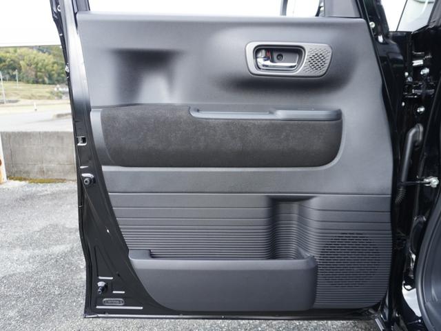 �y�L���C�ȃh�A������z�h�A�̓�����ɂ̓^�o�R�̃R�Q�ՁA�ڗ������L�Y��V�~�ȂǂȂ��Y��ł��B���߂��̃z���_�J�[�Y���Ђ܂ł��z�����������B