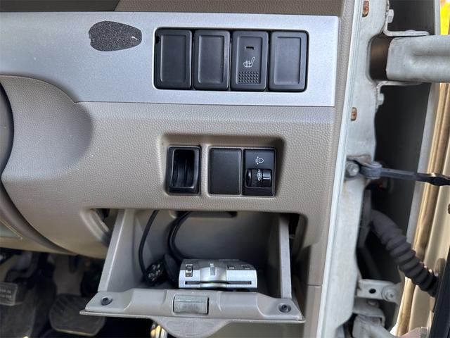 エブリイワゴン ＪＰターボ　４ＷＤ　ＥＴＣ　バックカメラ　ナビ　ＴＶ　キーレスエントリー　電動格納ミラー　シートヒーター　ターボ　ＡＴ　盗難防止システム　ＡＢＳ　ＣＤ　ＤＶＤ再生　ＵＳＢ　ミュージックプレイヤー接続可（39枚目）