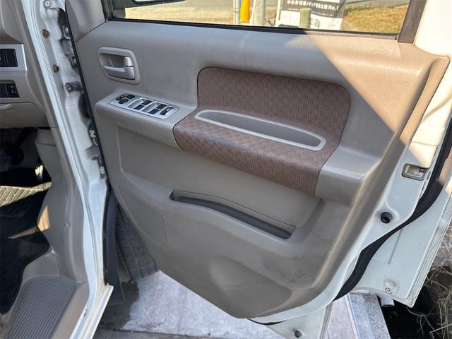 エブリイワゴン ＪＰターボ　４ＷＤ　ＥＴＣ　バックカメラ　ナビ　ＴＶ　キーレスエントリー　電動格納ミラー　シートヒーター　ターボ　ＡＴ　盗難防止システム　ＡＢＳ　ＣＤ　ＤＶＤ再生　ＵＳＢ　ミュージックプレイヤー接続可（40枚目）