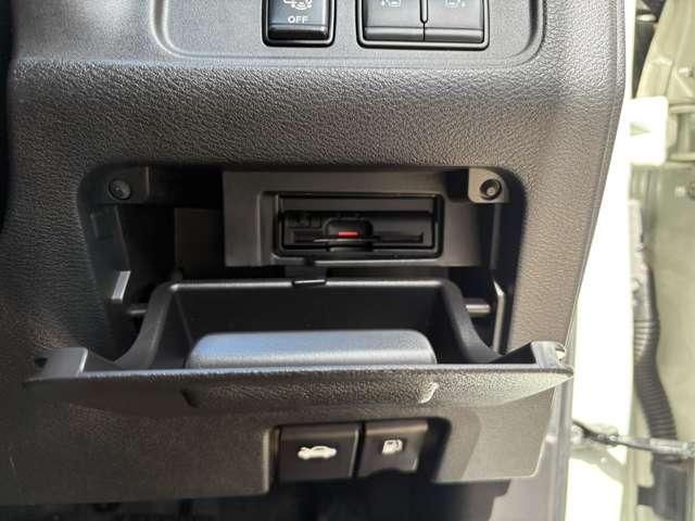 セレナ １．２　ｅ－ＰＯＷＥＲ　ハイウェイスター　Ｖ　両側ハンズフリーオートスライドドア　プロ（13枚目）