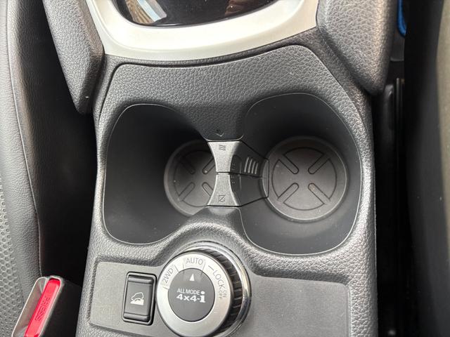 エクストレイル ２０Ｘ　ハイブリッド　後期型　純正メーカーナビ　デジタルルームミラー　３６０°ドラレコ　全方位カメラ　コーナーセンサー　電動バックドア　フルセグＴＶ　ＬＥＤヘッドライト　パートタイム４ＷＤ　ディーラー下取ワンオーナー（63枚目）