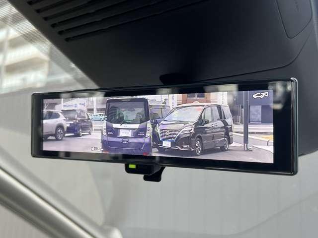 ���C���e���W�F���g���[���~���[���ύڕ��ȂǂŁA��������ꂪ���ȃ��[���~���[�̌�����E�B�ԓ��󋵂Ɋւ�炸�ԗ�����ɂ���J�����̉f�������[���~���[�ɉf���o���܂��I