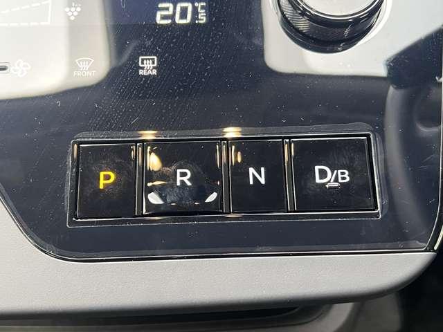 �����{�^���؂�ւ��̃V�t�g�؂�ւ������ŐV�̓��Y�Ԃ̓V�t�g�؂�ւ����{�^���ɂȂ��Ă���̂ŁA�Ƃ��ċߖ����I�ł��B