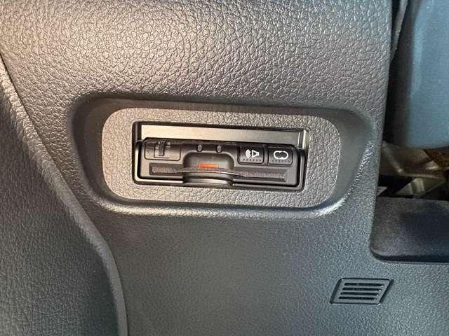 エクストレイル ２０Ｘｔｔ　後期型　パートタイム４ＷＤ　純正ナビ　フルセグＴＶ　バックカメラ　Ｂｌｕｅｔｏｏｔｈ　ＨＤＭＩ　クルーズコントロール　シートヒーター　キセノンヘッドライト　フォグライト　ＥＴＣ　オートライト　１年保証（30枚目）