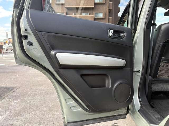 エクストレイル ２０Ｘｔｔ　後期型　パートタイム４ＷＤ　純正ナビ　フルセグＴＶ　バックカメラ　Ｂｌｕｅｔｏｏｔｈ　ＨＤＭＩ　クルーズコントロール　シートヒーター　キセノンヘッドライト　フォグライト　ＥＴＣ　オートライト　１年保証（59枚目）