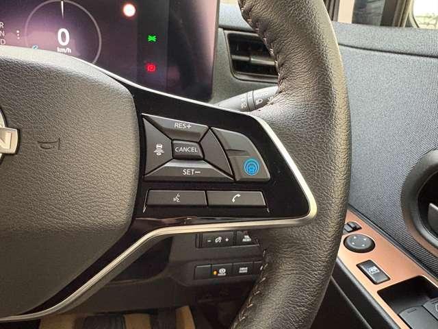 ���v���p�C���b�g���������H�ł̒��������s���y�ɁI�I�a�؎��Ə��񑖍s�̃V�[���ŁA�A�N�Z���E�u���[�L�E�X�e�A�����O�������Ő��䂵�A�������^�]�̕��S���y�����Ă���܂��I