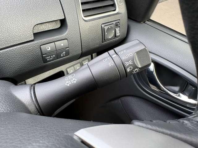 セレナ ２．０　ハイウェイスター　Ｓ－ＨＹＢＲＩＤ　純正ナビ　フルセグＴＶ　ＤＶＤ　Ｂｌｕｅｔｏｏｔｈ　ＨＤＭＩ　バックカメラ　両側電動スライドドア　キセノンヘッドライト　ＥＴＣ　ディーラー下取ワンオーナー車　禁煙車　クルーズコントロール（7枚目）