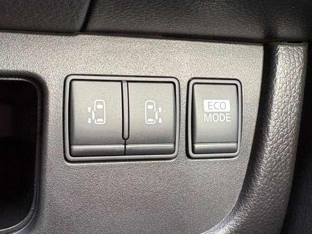 セレナ ２．０　ハイウェイスター　Ｓ－ＨＹＢＲＩＤ　純正ナビ　フルセグＴＶ　ＤＶＤ　Ｂｌｕｅｔｏｏｔｈ　ＨＤＭＩ　バックカメラ　両側電動スライドドア　キセノンヘッドライト　ＥＴＣ　ディーラー下取ワンオーナー車　禁煙車　クルーズコントロール（16枚目）