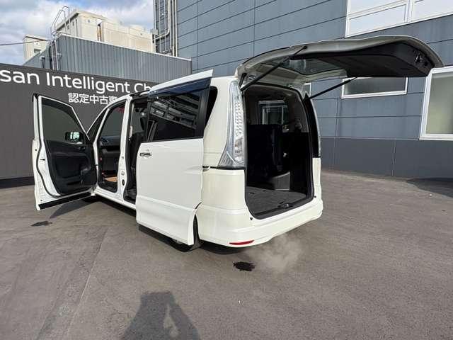 セレナ ２．０　ハイウェイスター　Ｓ－ＨＹＢＲＩＤ　純正ナビ　フルセグＴＶ　ＤＶＤ　Ｂｌｕｅｔｏｏｔｈ　ＨＤＭＩ　バックカメラ　両側電動スライドドア　キセノンヘッドライト　ＥＴＣ　ディーラー下取ワンオーナー車　禁煙車　クルーズコントロール（29枚目）