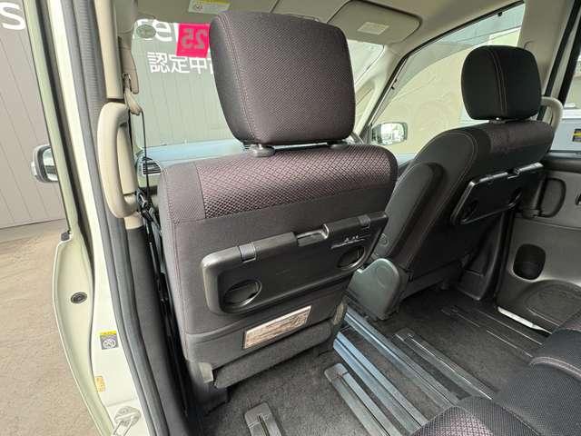 セレナ ２．０　ハイウェイスター　Ｓ－ＨＹＢＲＩＤ　純正ナビ　フルセグＴＶ　ＤＶＤ　Ｂｌｕｅｔｏｏｔｈ　ＨＤＭＩ　バックカメラ　両側電動スライドドア　キセノンヘッドライト　ＥＴＣ　ディーラー下取ワンオーナー車　禁煙車　クルーズコントロール（43枚目）