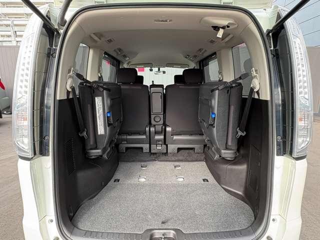 セレナ ２．０　ハイウェイスター　Ｓ－ＨＹＢＲＩＤ　純正ナビ　フルセグＴＶ　ＤＶＤ　Ｂｌｕｅｔｏｏｔｈ　ＨＤＭＩ　バックカメラ　両側電動スライドドア　キセノンヘッドライト　ＥＴＣ　ディーラー下取ワンオーナー車　禁煙車　クルーズコントロール（48枚目）