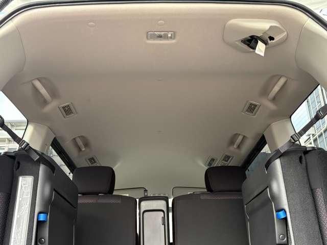 セレナ ２．０　ハイウェイスター　Ｓ－ＨＹＢＲＩＤ　純正ナビ　フルセグＴＶ　ＤＶＤ　Ｂｌｕｅｔｏｏｔｈ　ＨＤＭＩ　バックカメラ　両側電動スライドドア　キセノンヘッドライト　ＥＴＣ　ディーラー下取ワンオーナー車　禁煙車　クルーズコントロール（49枚目）