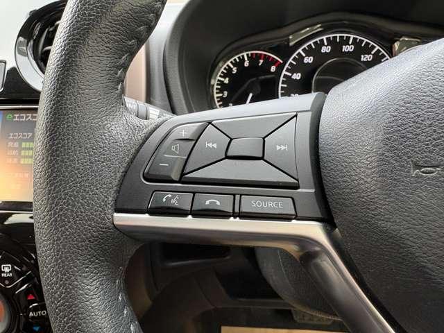 ���n���h���X�C�b�`���n���h�������𗣂����ƂȂ��A�I�[�f�B�I����⃁�[�^�[���삪�茳�łł���X�e�A�����O�X�C�b�`�t���I