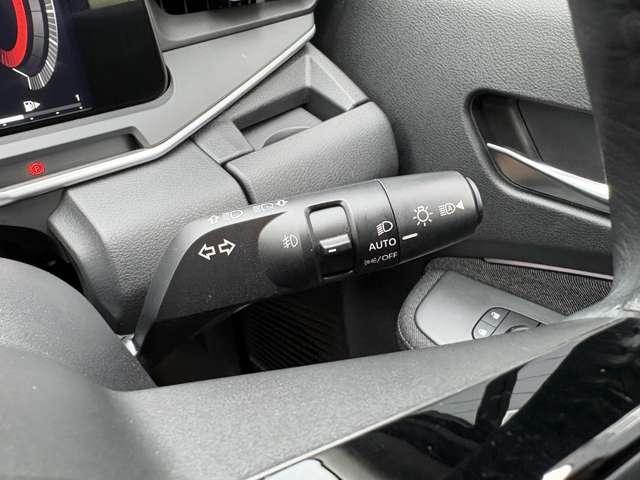 オーラ １．２　Ｇ　レザーエディション　当社元サービスカー　ＮｉｓｓａｎＣｏｎｎｅｃｔナビゲー（8枚目）