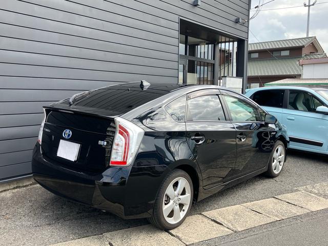 プリウス Ｓ　純正ナビ　フルセグＴＶ　バックカメラ　ＥＴＣ　スマートキー　純正１７インチアルミ（12枚目）