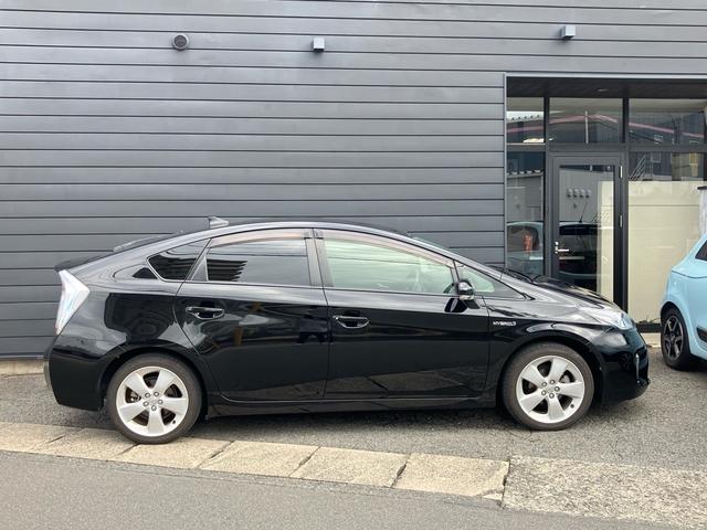 プリウス Ｓ　純正ナビ　フルセグＴＶ　バックカメラ　ＥＴＣ　スマートキー　純正１７インチアルミ（13枚目）