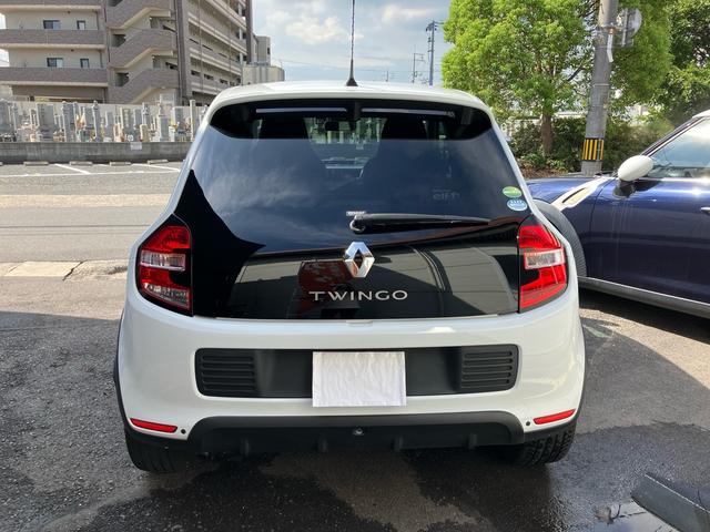 トゥインゴ テンポ　純正アルミ　車線逸脱警報　バックソナー　ドライブレコーダー　ＥＴＣ　キーレス　アイドリングストップ　クルーズコントロール　ハーフレザーシート　シートヒーター　フォーカルミュージックプレミアム装備（9枚目）