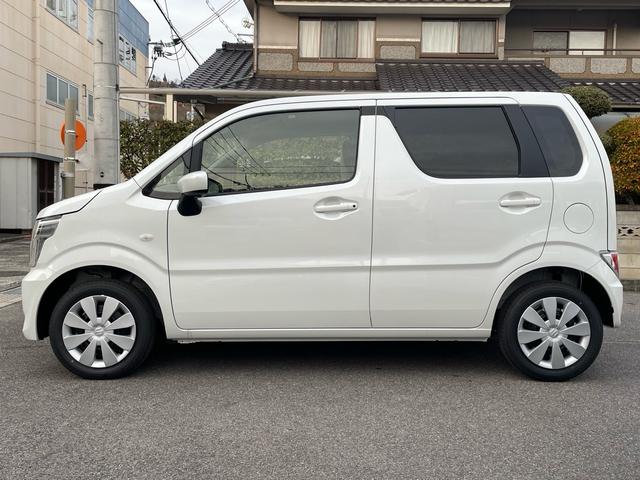 ワゴンＲ ＦＸ　ＣＤプレーヤー付き　５ＭＴ　届出済未使用車（6枚目）