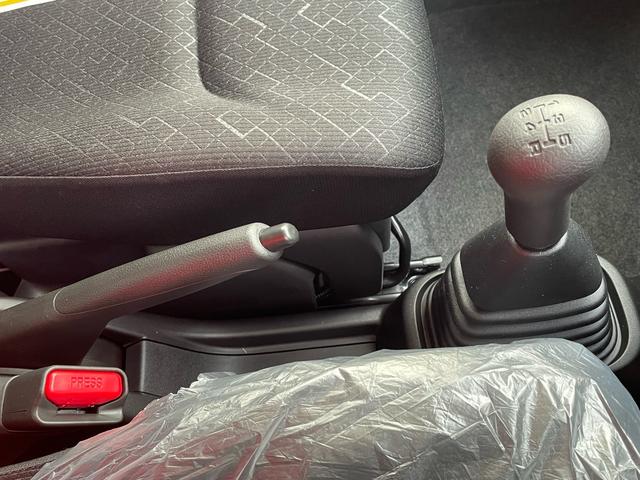 ワゴンＲ ＦＸ　ＣＤプレーヤー付き　５ＭＴ　届出済未使用車（25枚目）