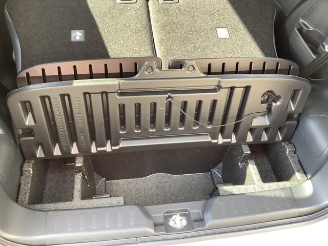 ムーヴキャンバス ストライプスX 両側電動スライドドア クリアランスソナー 衝突被害軽減システム オートライト スマートキー アイドリングストップ 電動格納ミラー ベンチシート CVT 盗難防止システム ABS ESC 衝突安全ボディ(28枚目)