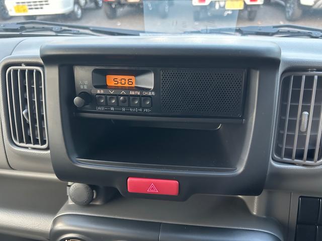 エブリイ ＰＡ　両側スライドドア　クリアランスソナー　レーンアシスト　衝突被害軽減システム　オートライト　アイドリングストップ　ＡＴ　ＡＢＳ　ＥＳＣ　衝突安全ボディ　エアコン　パワーステアリング（4枚目）