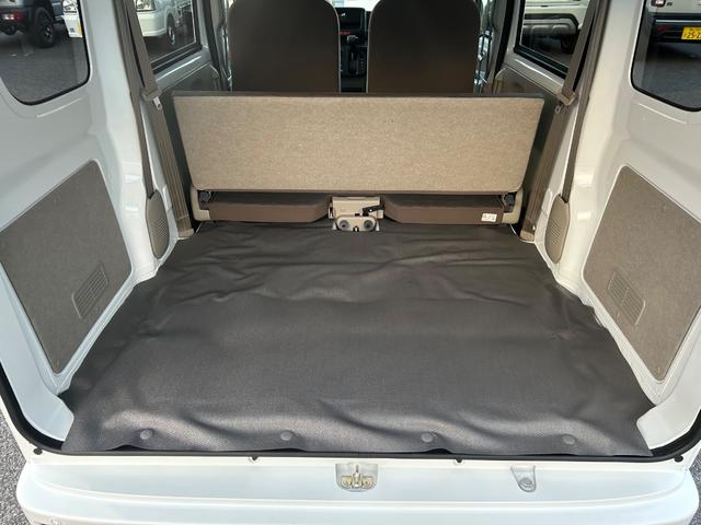 エブリイ ＰＡ　両側スライドドア　クリアランスソナー　レーンアシスト　衝突被害軽減システム　オートライト　アイドリングストップ　ＡＴ　ＡＢＳ　ＥＳＣ　衝突安全ボディ　エアコン　パワーステアリング（17枚目）