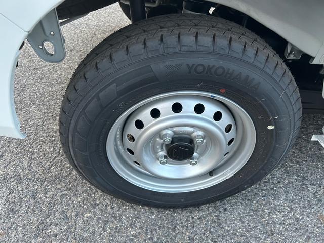 エブリイ ＰＡ　両側スライドドア　クリアランスソナー　レーンアシスト　衝突被害軽減システム　オートライト　アイドリングストップ　ＡＴ　ＡＢＳ　ＥＳＣ　衝突安全ボディ　エアコン　パワーステアリング（22枚目）