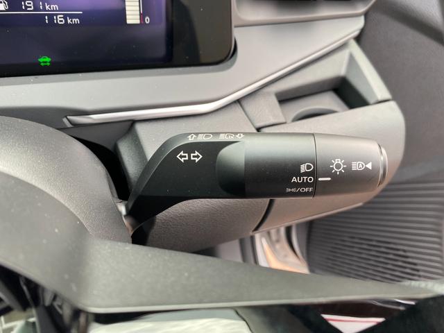 ノート Ｘ　ドライブレコーダー　全周囲カメラ　ナビ　ＴＶ　クリアランスソナー　衝突被害軽減システム　オートマチックハイビーム　オートライト　ＬＥＤヘッドランプ　スマートキー　ＣＶＴ　盗難防止システム（10枚目）