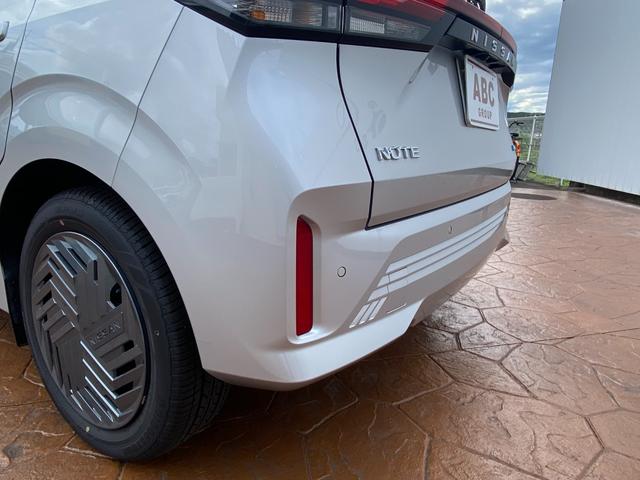 ノート Ｘ　ドライブレコーダー　全周囲カメラ　ナビ　ＴＶ　クリアランスソナー　衝突被害軽減システム　オートマチックハイビーム　オートライト　ＬＥＤヘッドランプ　スマートキー　ＣＶＴ　盗難防止システム（29枚目）