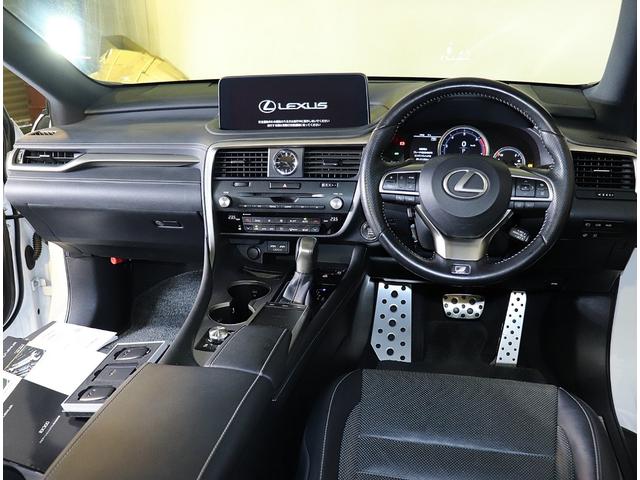 ＲＸ ＲＸ３００　Ｆスポーツ　レクサスセーフティシステム　パノラマルーフ　黒革シート　純正ＳＤナビフルセグＴＶ　パノラミックビューカメラ　３眼ＬＥＤライト　２０ＡＷ　パワーバックドア　クリソナー　ＢＳＭ　１２ケ月プレミアム保証付（36枚目）
