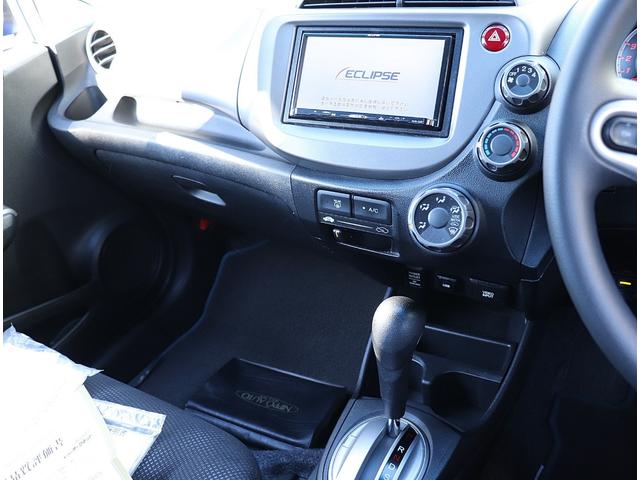 フィット １３Ｇ・スマートセレクション　Ｆパッケージ　ＳＤナビフルセグＴＶ　バックカメラ　スマートキー　ＣＶＴ　１４インチＡＷ　ウインカーミラー　電格ミラー　ドラレコ　Ｐガラス　ＥＴＣ　ＤＶＤ再生（9枚目）