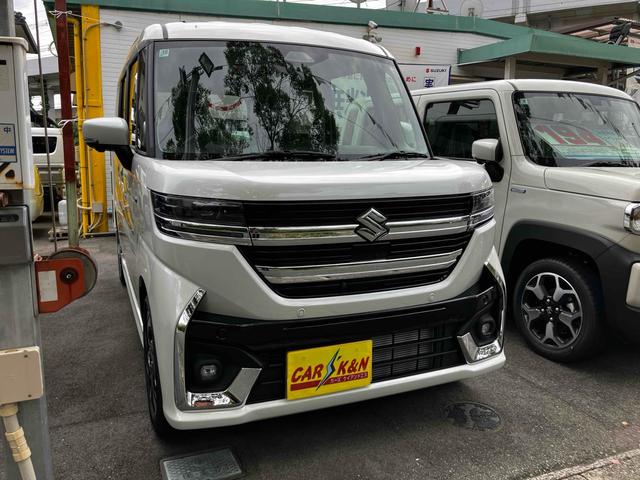 スペーシアカスタム ハイブリッドXSターボ 届出済未使用車 禁煙車 衝突被害軽減システム レーンアシスト 両側電動スライドドア ナビ 全周囲カメラ フルセグTV Bluetooth LEDヘッドライト クルコン AW15インチ コーナーセンサー(3枚目)