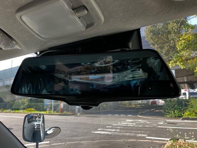 ハイエースバン ロングDX 3人乗り 衝突被害軽減システム ドライブレコーダー ラジオ ミュージックプレイヤー接続可 キーレスエントリー エアコン パワーウィンドウ パワーステアリング スライドドア 横滑り防止装置(6枚目)