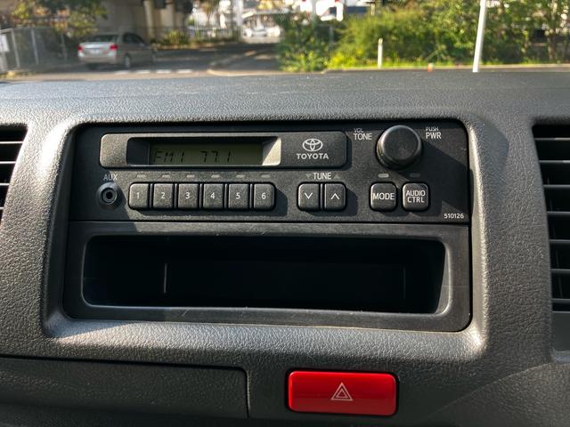 ハイエースバン ロングDX 3人乗り 衝突被害軽減システム ドライブレコーダー ラジオ ミュージックプレイヤー接続可 キーレスエントリー エアコン パワーウィンドウ パワーステアリング スライドドア 横滑り防止装置(7枚目)