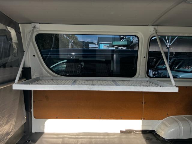 ハイエースバン ロングDX 3人乗り 衝突被害軽減システム ドライブレコーダー ラジオ ミュージックプレイヤー接続可 キーレスエントリー エアコン パワーウィンドウ パワーステアリング スライドドア 横滑り防止装置(23枚目)