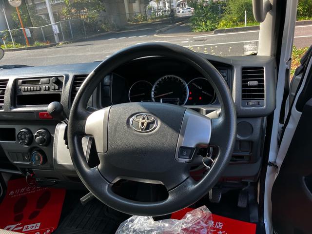 ハイエースバン ロングDX 3人乗り 衝突被害軽減システム ドライブレコーダー ラジオ ミュージックプレイヤー接続可 キーレスエントリー エアコン パワーウィンドウ パワーステアリング スライドドア 横滑り防止装置(40枚目)