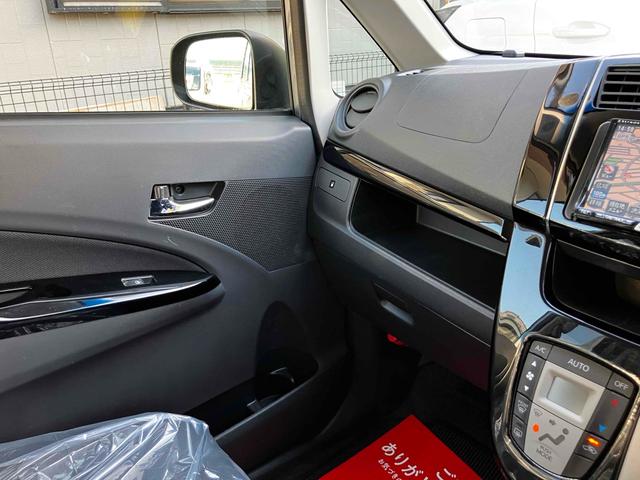 ムーヴ カスタム X SA 衝突被害軽減システム ETC HDDナビ CD DVD オートエアコン スマートキー 電動格納ミラー AW14インチ ABS 横滑り防止装置 パワーウィンドウ パワーステアリング アイドリングストップ(35枚目)