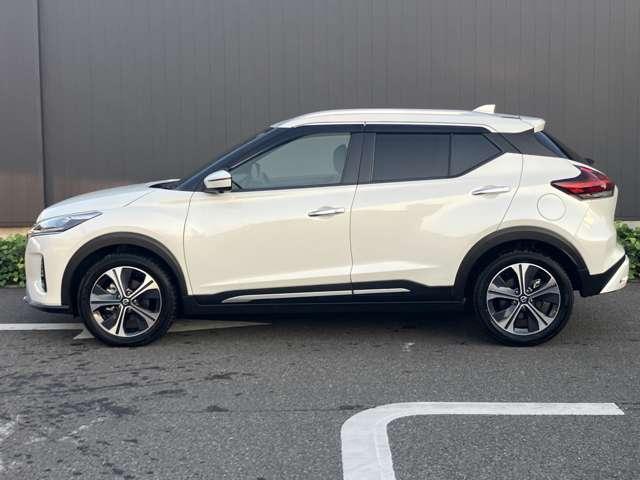 キックス Ｘ　日産純正９インチナビゲーション　フルセグＴＶ　アラウンドビューモニター　スマートミラー　プロパイロット　前席シートヒーター　ステアリングヒーター　ＬＥＤヘッドライト（5枚目）