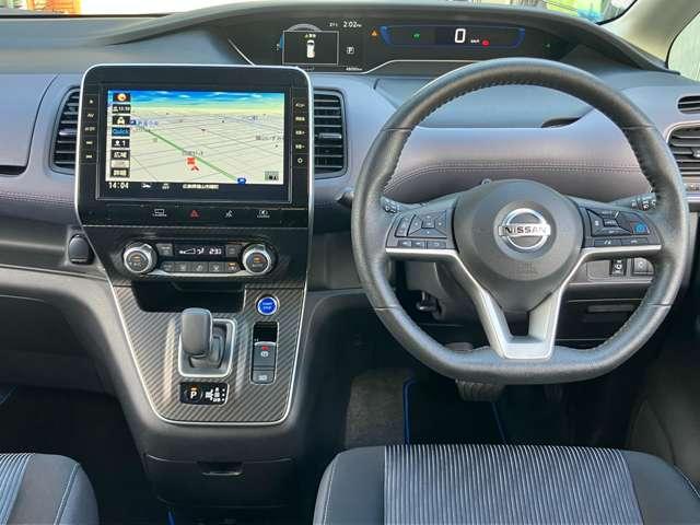 セレナ e-パワー ハイウェイスターV 日産純正10インチモニターナビゲーション 後席モニター フルセグTV アラウンドビューモニター スマートミラー ツインドライブレコーダー ETC2.0 両側電動スライドドア 前席シートヒーター(3枚目)