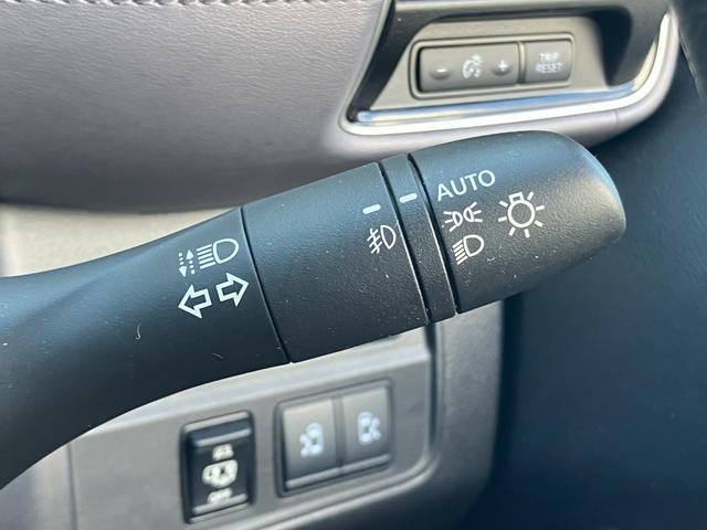 セレナ e-パワー ハイウェイスターV 日産純正10インチモニターナビゲーション 後席モニター フルセグTV アラウンドビューモニター スマートミラー ツインドライブレコーダー ETC2.0 両側電動スライドドア 前席シートヒーター(24枚目)