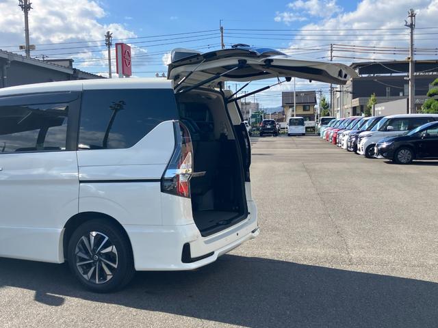 セレナ e-パワー ハイウェイスターV 日産純正10インチモニターナビゲーション 後席モニター フルセグTV アラウンドビューモニター スマートミラー ツインドライブレコーダー ETC2.0 両側電動スライドドア 前席シートヒーター(52枚目)