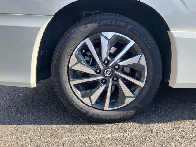 セレナ e-パワー ハイウェイスターV 日産純正10インチモニターナビゲーション 後席モニター フルセグTV アラウンドビューモニター スマートミラー ツインドライブレコーダー ETC2.0 両側電動スライドドア 前席シートヒーター(57枚目)