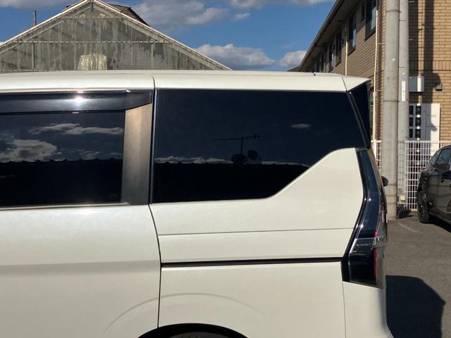 セレナ e-パワー ハイウェイスターV 日産純正10インチモニターナビゲーション 後席モニター フルセグTV アラウンドビューモニター スマートミラー ツインドライブレコーダー ETC2.0 両側電動スライドドア 前席シートヒーター(70枚目)