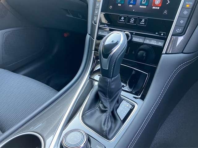 スカイライン GT ニッサンコネクトナビゲーション フルセグTV アラウンドビューモニター ETC2.0 ツインドライブレコーダー LEDヘッドライト 前席パワーシート(10枚目)