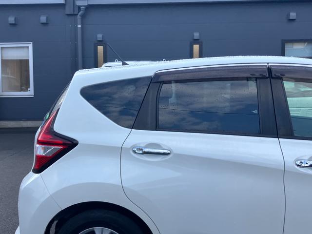 ノート Ｘ　日産純正ナビゲーション　フルセグＴＶ　アラウンドビューモニター　スマートミラー　ＬＥＤヘッドライト（50枚目）