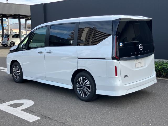 セレナ ハイウェイスターV プロパイロット ニッサンコネクトナビゲーション 後席モニター フルセグTV アラウンドビューモニター スマートミラー 両側電動スライドドア ツインドライブレコーダー ETC2.0(7枚目)