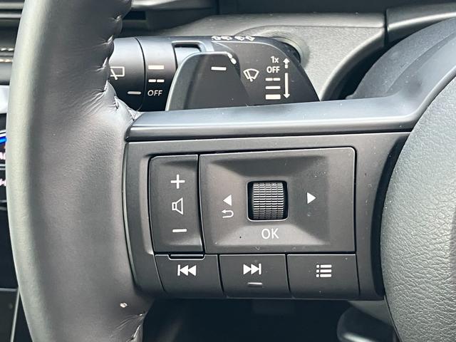 セレナ ハイウェイスターV プロパイロット ニッサンコネクトナビゲーション 後席モニター フルセグTV アラウンドビューモニター スマートミラー 両側電動スライドドア ツインドライブレコーダー ETC2.0(18枚目)